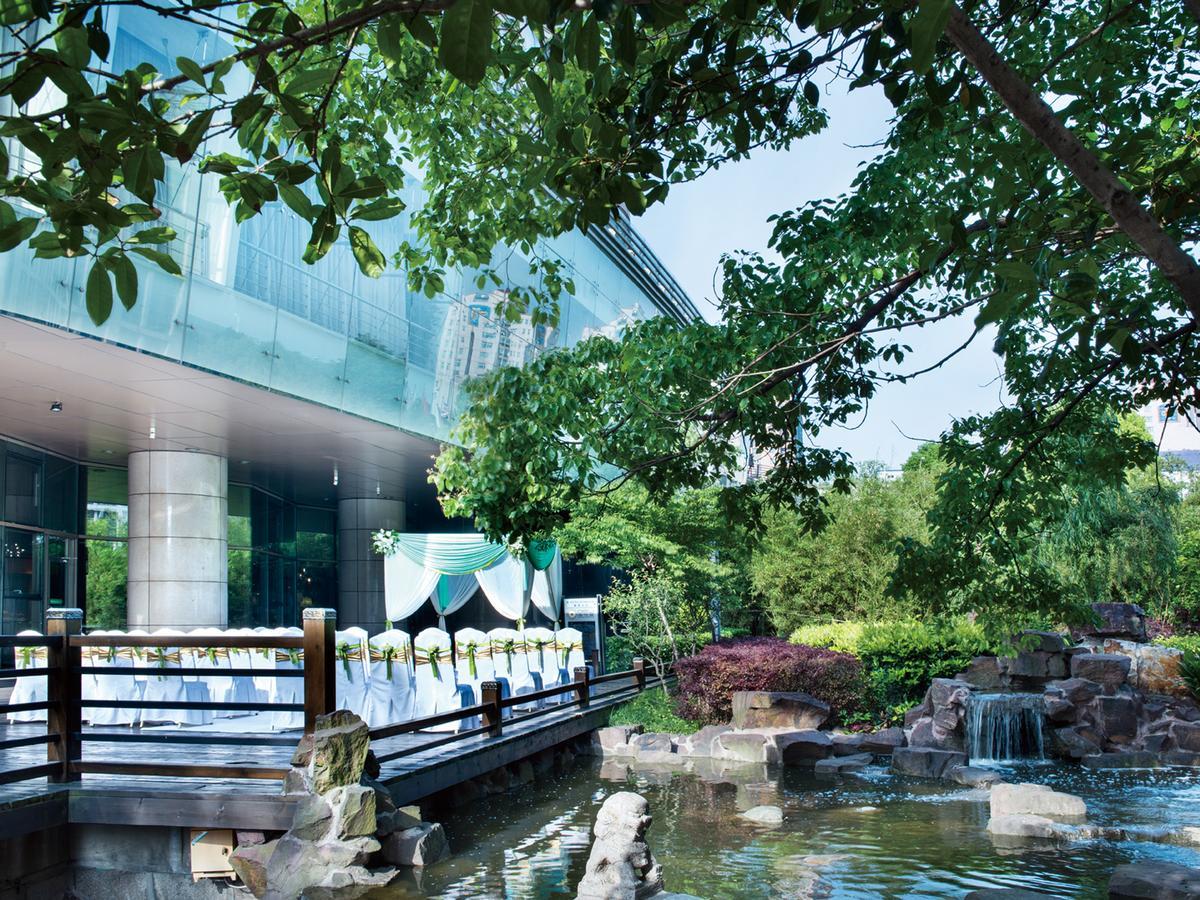 Grand Millennium Shanghai HongQiao Bagian luar foto